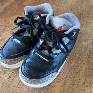 Air Jordans 3 OG Black Cement (Toddler size 9c)